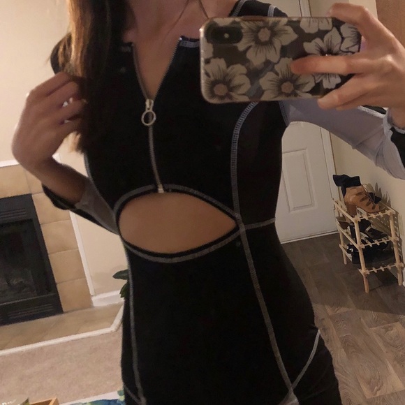 Black and white color block one piece jump suit - Picture 3 of 5